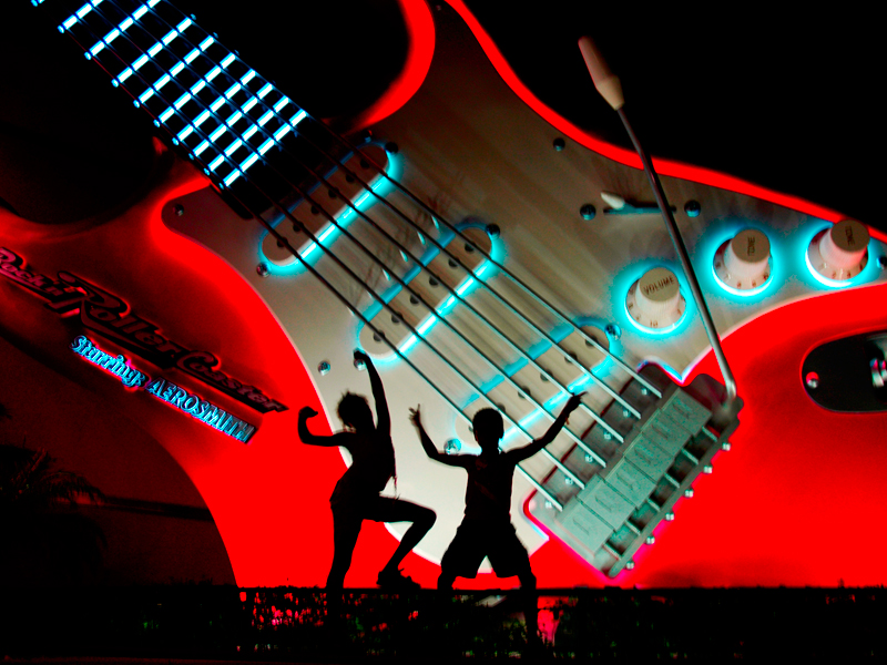 Rock_n_rollercoaster_night.jpg Rock n rollercoaster night